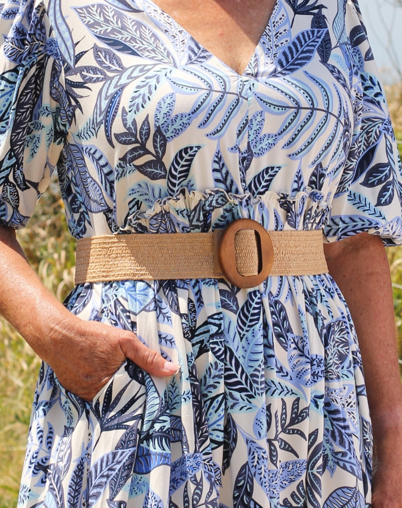 elastic straw belt with wooden buckle by miss seafari on size 10 woman