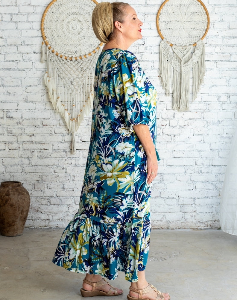 miss seafari naudic midi dress on size 16 model worn on holidays at bali villa