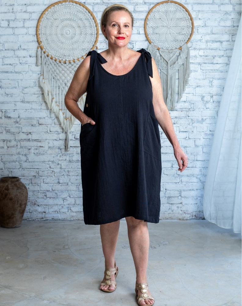 Smock Tiestrap Dress In Black