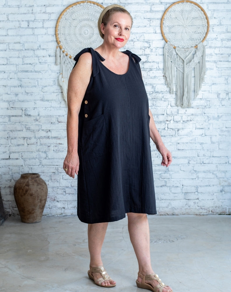 Smock Tiestrap Dress In Black