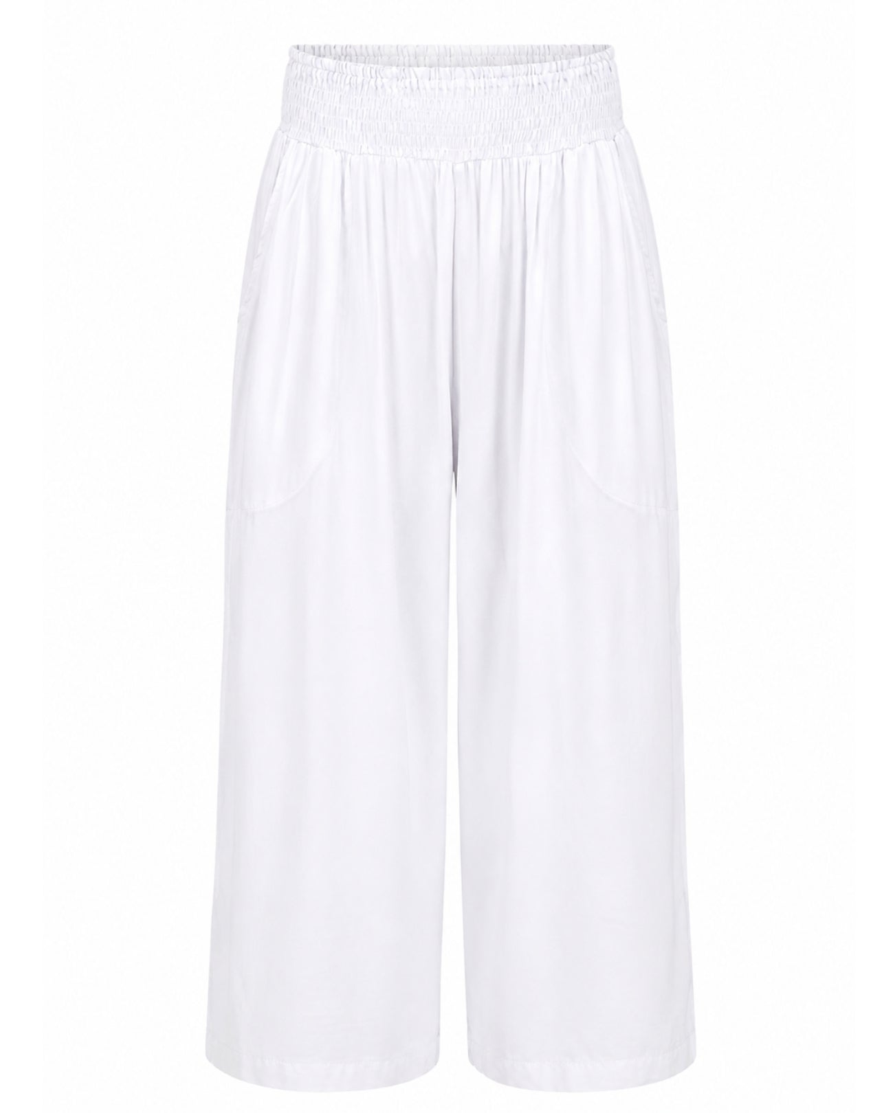 white 7/8 wide leg everyday pant photographed in studio