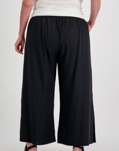Resort Pant Side Splits in Black