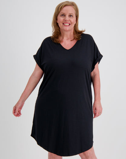 size 16 woman wearing a black tee dress  in black modal against a white background