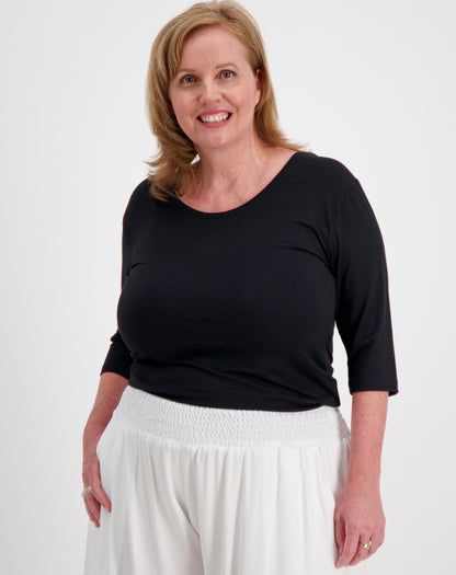 Scoop Tee In Black Modal