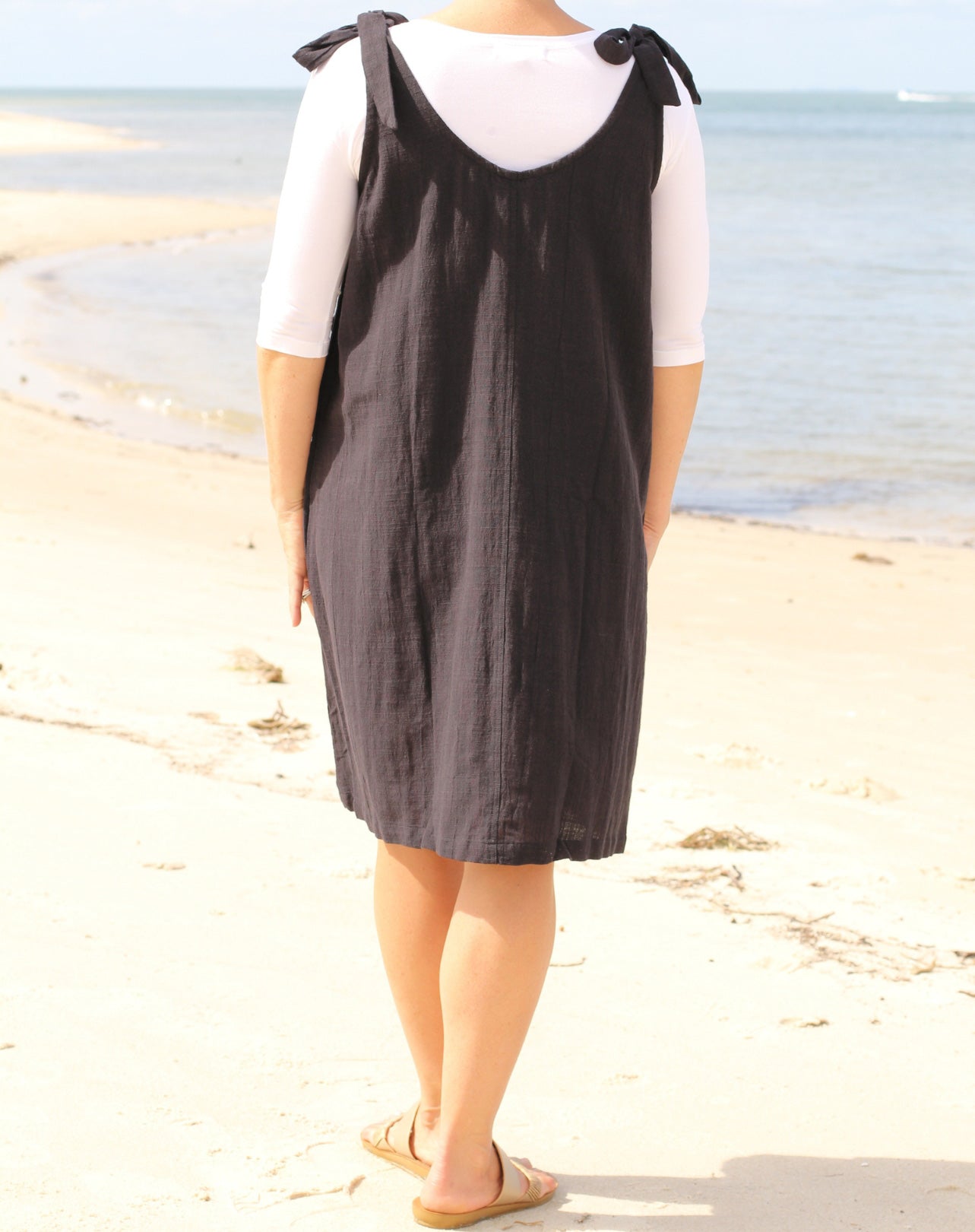 Smock Tiestrap Dress In Black