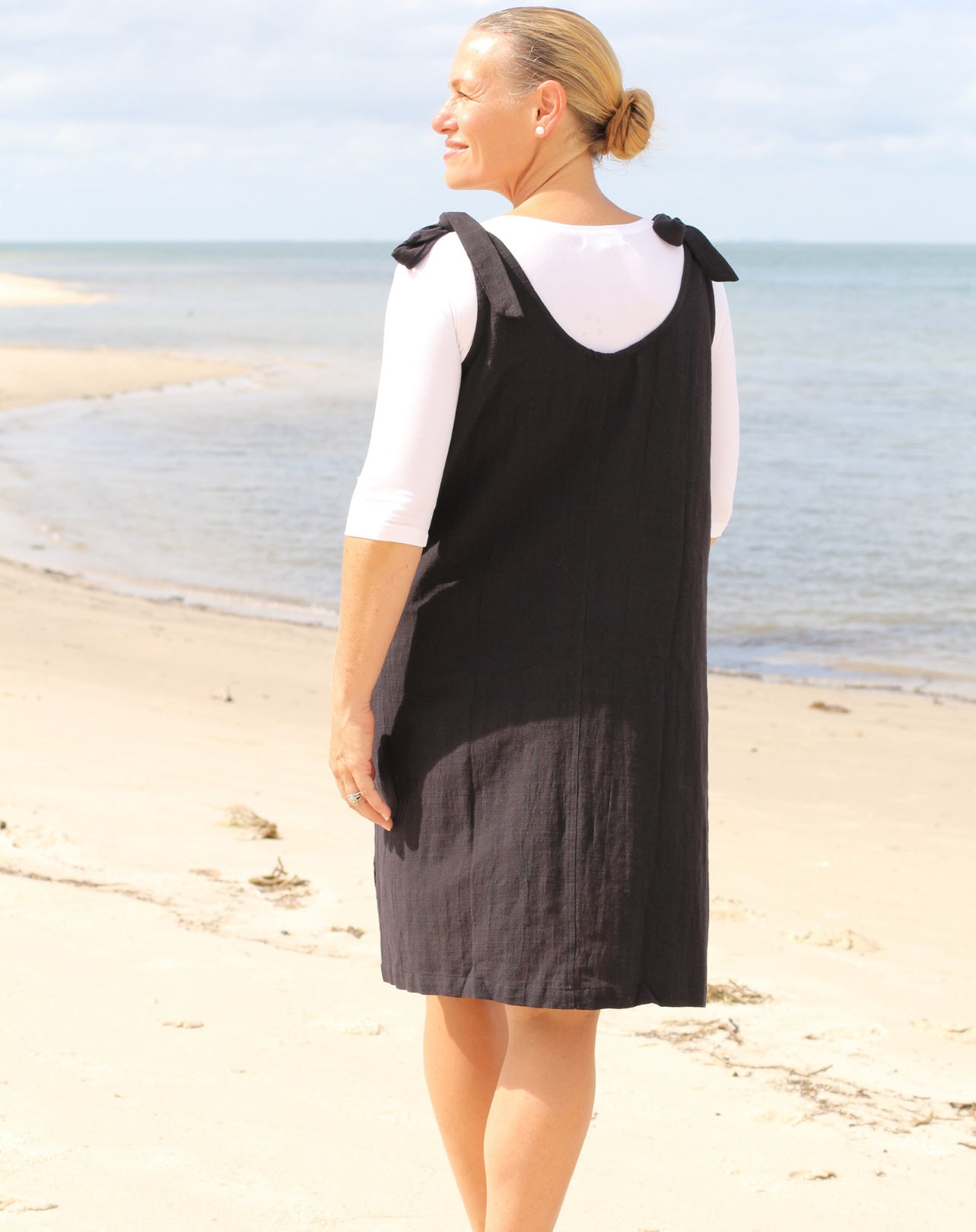 Smock Tiestrap Dress In Black