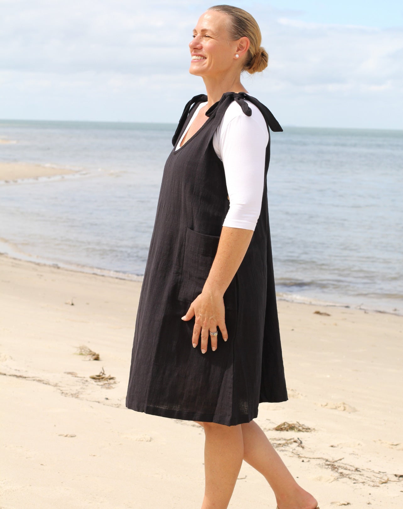 Smock Tiestrap Dress In Black